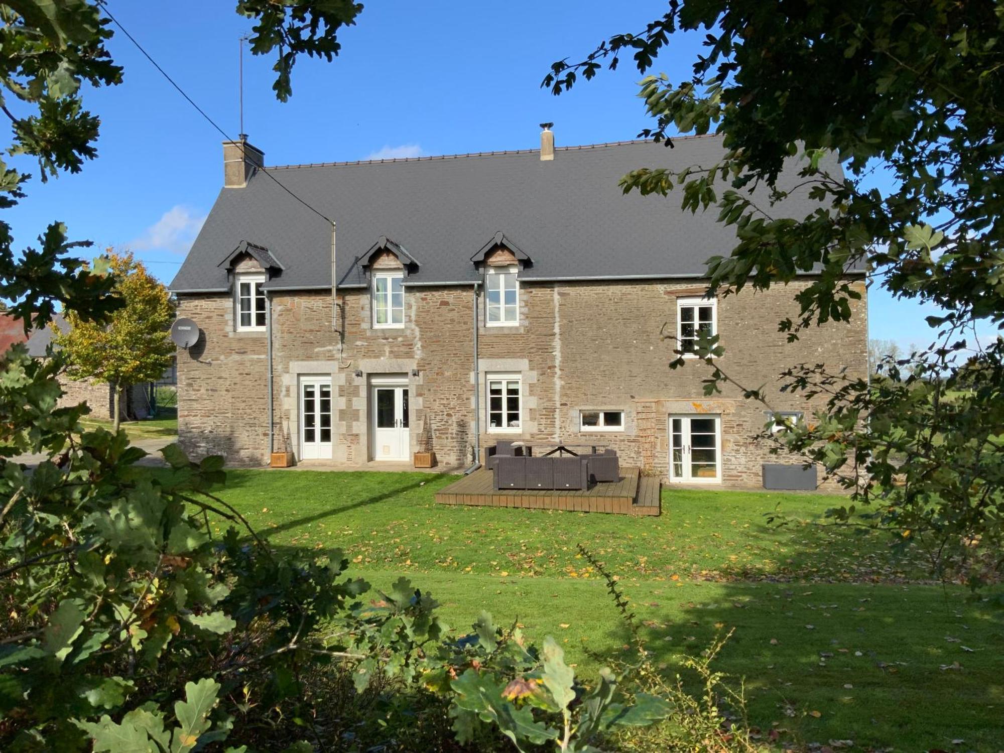 Welcoming And Peaceful Bed And Breakfast Fougerolles-du-Plessis Exterior photo
